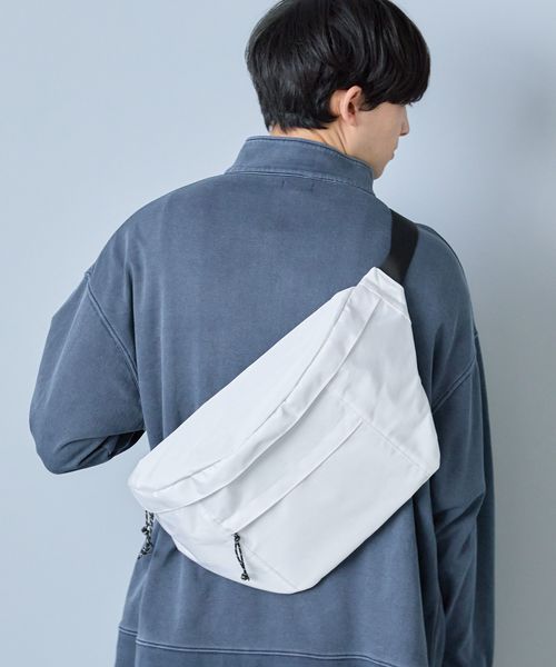 LAKOLE ラージボディバッグ2 ライトグレー FREE メンズグッズ ラコレ 283537 and ST アンドエスティ(旧ドットエスティ) LAKOLE ラージボディバッグ2 ライトグレー FREE メンズグッズ ラコレ 283537 and ST アンドエスティ(旧ドットエスティ)