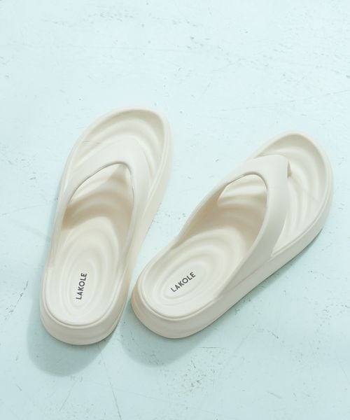 LAKOLE EVAぷっくりトングサンダル ベージュ L ウィメンズグッズ ラコレ 324155 and ST アンドエスティ(旧ドットエスティ) LAKOLE EVAぷっくりトングサンダル ベージュ L ウィメンズグッズ ラコレ 324155 and ST アンドエスティ(旧ドットエスティ)
