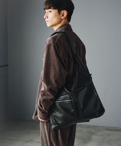 LAKOLE 2WAYマルチポケットサンカクトートバッグ シルバー FREE メンズグッズ ラコレ 576001 and ST アンドエスティ(旧ドットエスティ) LAKOLE 2WAYマルチポケットサンカクトートバッグ シルバー FREE メンズグッズ ラコレ 576001 and ST アンドエスティ(旧ドットエスティ)