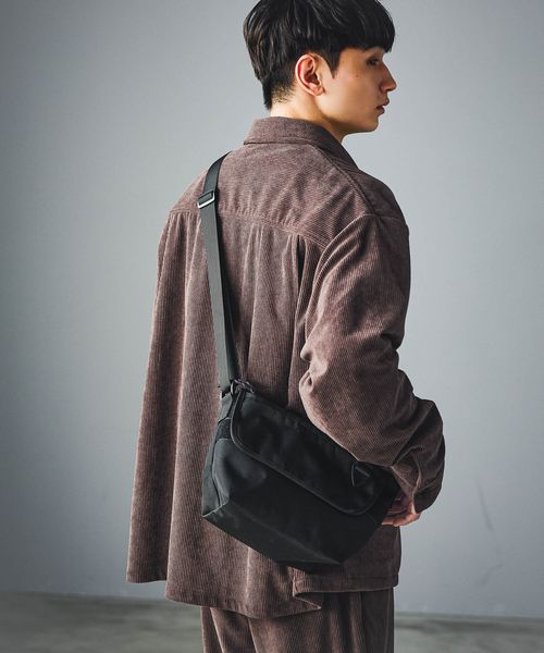 LAKOLE オックスミニメッセンジャーバッグ シルバー FREE メンズグッズ ラコレ 577478 and ST アンドエスティ(旧ドットエスティ) LAKOLE オックスミニメッセンジャーバッグ シルバー FREE メンズグッズ ラコレ 577478 and ST アンドエスティ(旧ドットエスティ)