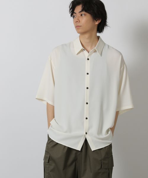 LAKOLE イージークリーン半袖シャツ ライトグレー L メンズインナー ラコレ 578553 and ST アンドエスティ(旧ドットエスティ) LAKOLE イージークリーン半袖シャツ ライトグレー L メンズインナー ラコレ 578553 and ST アンドエスティ(旧ドットエスティ)