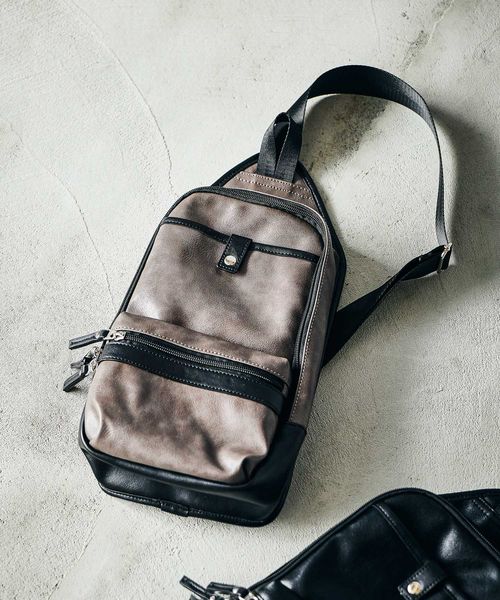 LAKOLE ポケット縦型ボディバッグ グレー FREE メンズグッズ ラコレ 595359 and ST アンドエスティ(旧ドットエスティ) LAKOLE ポケット縦型ボディバッグ グレー FREE メンズグッズ ラコレ 595359 and ST アンドエスティ(旧ドットエスティ)