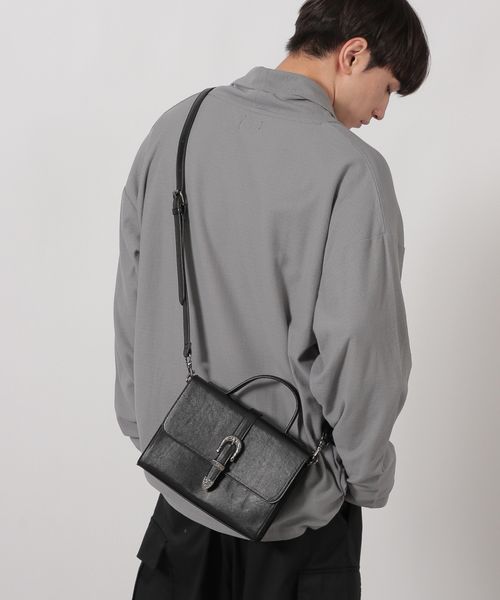 LAKOLE ベルトスクエアミニショルダーバッグ シルバー FREE メンズグッズ ラコレ 595361 and ST アンドエスティ(旧ドットエスティ) LAKOLE ベルトスクエアミニショルダーバッグ シルバー FREE メンズグッズ ラコレ 595361 and ST アンドエスティ(旧ドットエスティ)