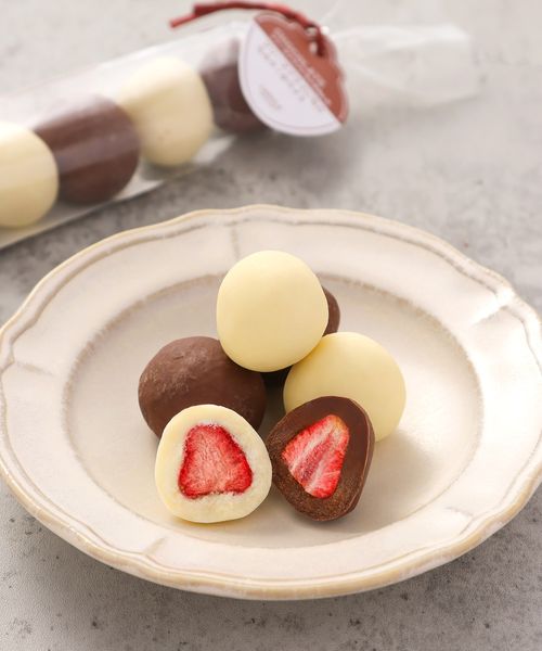 LAKOLE フリーズドライいちご ミルク/ホワイト ピンク XXL 菓子 ラコレ 619244 and ST アンドエスティ(旧ドットエスティ) LAKOLE フリーズドライいちご ミルク/ホワイト ピンク XXL 菓子 ラコレ 619244 and ST アンドエスティ(旧ドットエスティ)