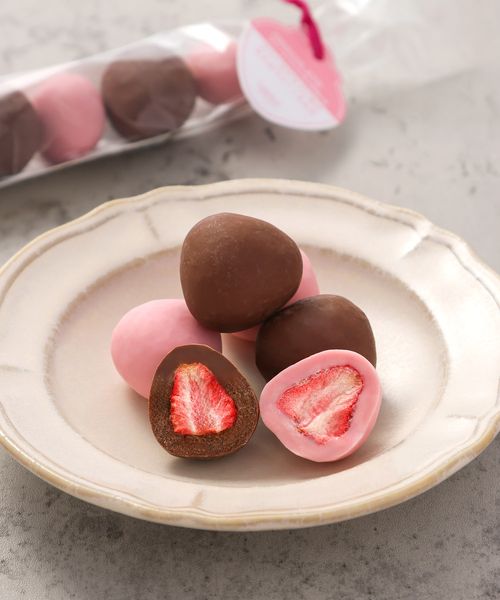 LAKOLE フリーズドライいちご ストロベリー/ミルク ピンク XXL 菓子 ラコレ 619283 and ST アンドエスティ(旧ドットエスティ) LAKOLE フリーズドライいちご ストロベリー/ミルク ピンク XXL 菓子 ラコレ 619283 and ST アンドエスティ(旧ドットエスティ)