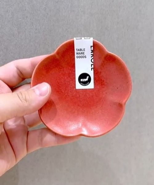LAKOLE 梅の花豆皿 和食器 レッド FREE ラコレ 968297 and ST アンドエスティ(旧ドットエスティ) LAKOLE 梅の花豆皿 和食器 レッド FREE ラコレ 968297 and ST アンドエスティ(旧ドットエスティ)