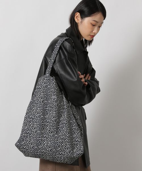 LAKOLE 追加予約開始【一部カラー値下げ】スクエアビックトートバック オフホワイト FREE ウィメンズグッズ ラコレ 969653 and ST アンドエスティ(旧ドットエスティ) LAKOLE 追加予約開始【一部カラー値下げ】スクエアビックトートバック オフホワイト FREE ウィメンズグッズ ラコレ 969653 and ST アンドエスティ(旧ドットエスティ)