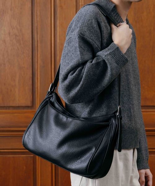 LEAD PROJECT 【LURAKU】Synthetic leather shoulder bag ブラック FREE LEAD PROJECT リードプロジェクト 450792 and ST アンドエスティ(旧ドットエスティ) LEAD PROJECT 【LURAKU】Synthetic leather shoulder bag ブラック FREE LEAD PROJECT リードプロジェクト 450792 and ST アンドエスティ(旧ドットエスティ)