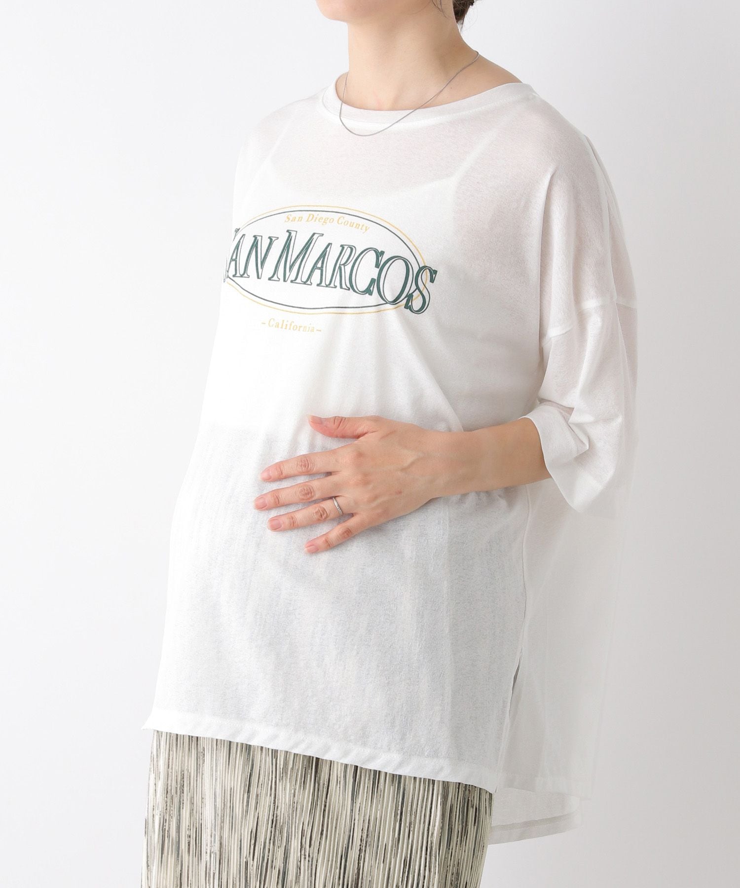 110 シャーリーテンプル ロゴプリントの八分袖カットソー 濃う 