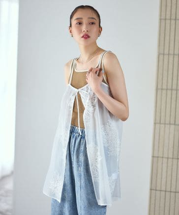 高橋愛さん着用アイテム》シアー刺繍前開きキャミソール | [公式