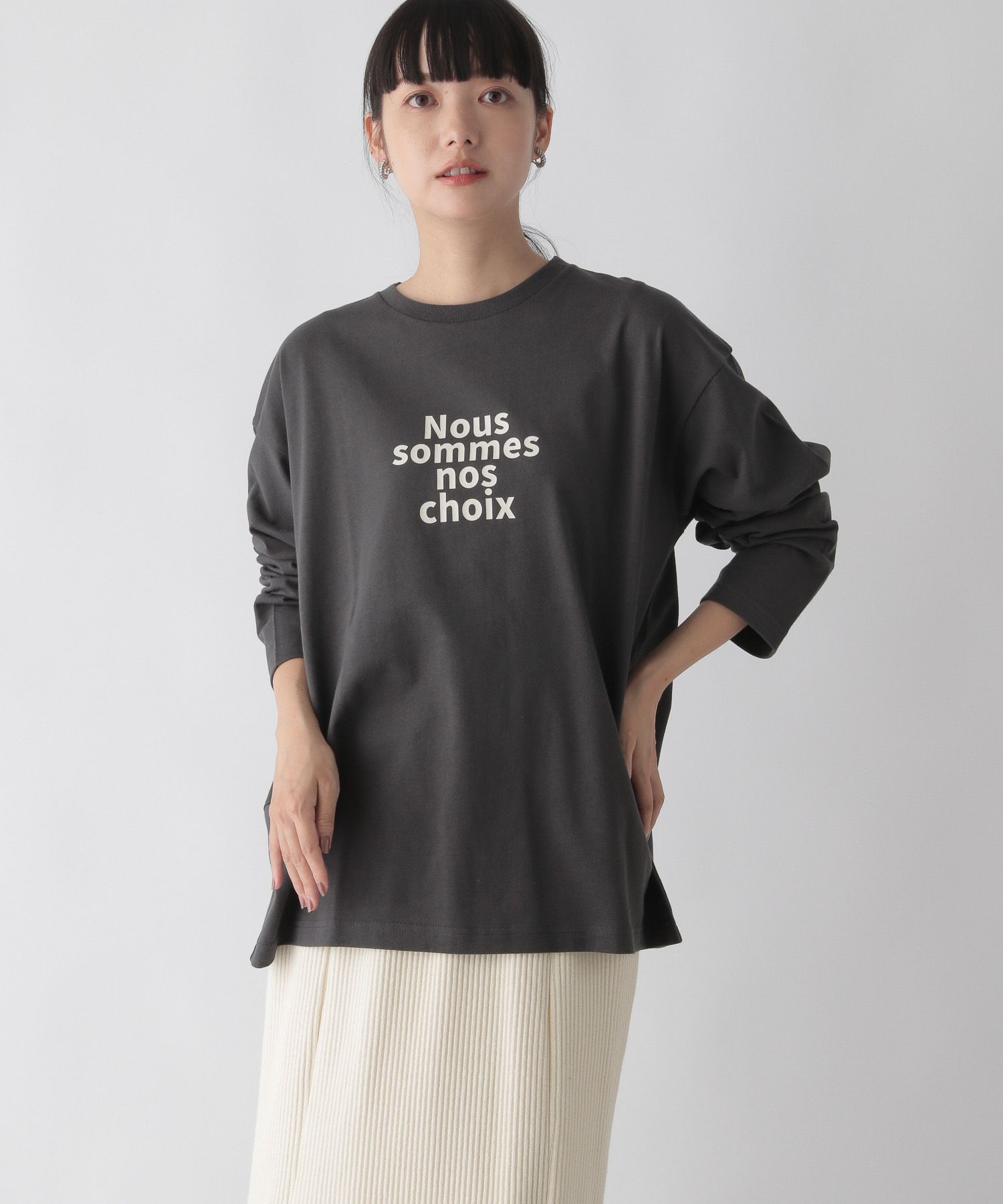 新販売特価 LOWRYS FARM シンプル 英字プリント 七分 Tシャツ 濃灰 F