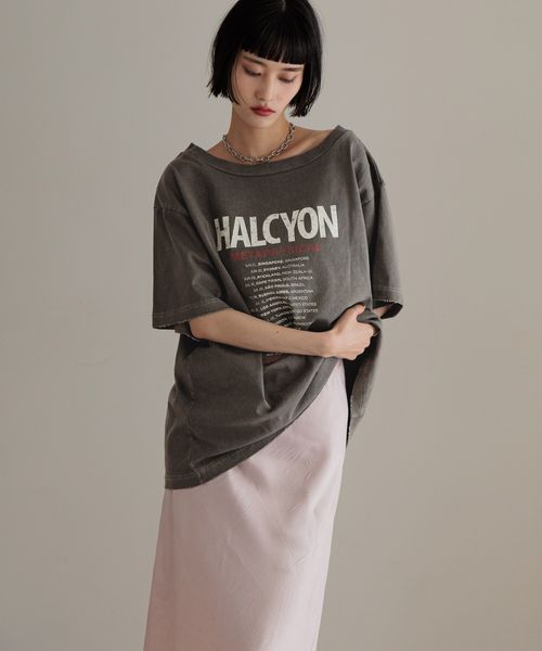 LOWRYS FARM 【前後着用可能】2WAYロゴTEE チャコールグレー ウィメンズインナー ローリーズファーム 452592 and ST アンドエスティ(旧ドットエスティ) LOWRYS FARM 【前後着用可能】2WAYロゴTEE チャコールグレー ウィメンズインナー ローリーズファーム 452592 and ST アンドエスティ(旧ドットエスティ)