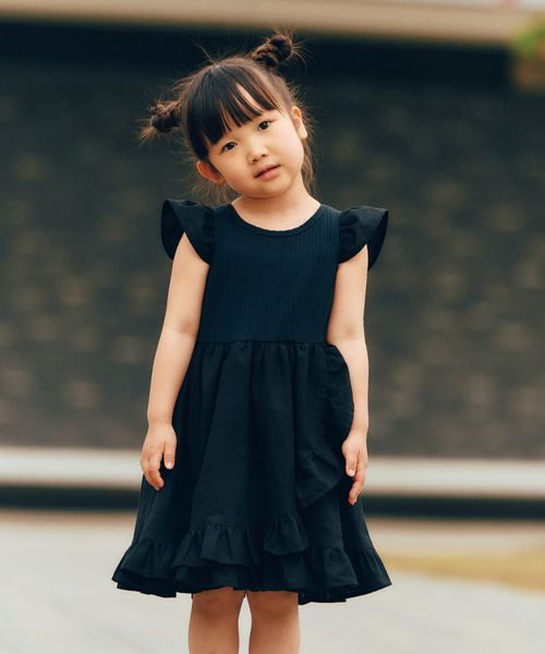 LOWRYS FARM 【5/22(木)~6/4(水)まで予約受付中】【KIDS】marinaコットンフリルワンピース ブラック キッズ ローリーズファーム 493562 and ST アンドエスティ(旧ドットエスティ) LOWRYS FARM 【5/22(木)~6/4(水)まで予約受付中】【KIDS】marinaコットンフリルワンピース ブラック キッズ ローリーズファーム 493562 and ST アンドエスティ(旧ドットエスティ)