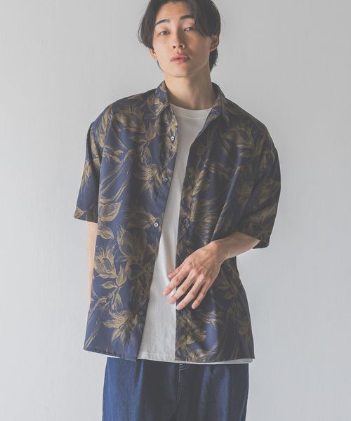 LOWRYS FARM 【UNISEX】ビエラフラワープリントシャツSS ネイビー L メンズ ローリーズファーム 494986 and ST アンドエスティ(旧ドットエスティ) LOWRYS FARM 【UNISEX】ビエラフラワープリントシャツSS ネイビー L メンズ ローリーズファーム 494986 and ST アンドエスティ(旧ドットエスティ)