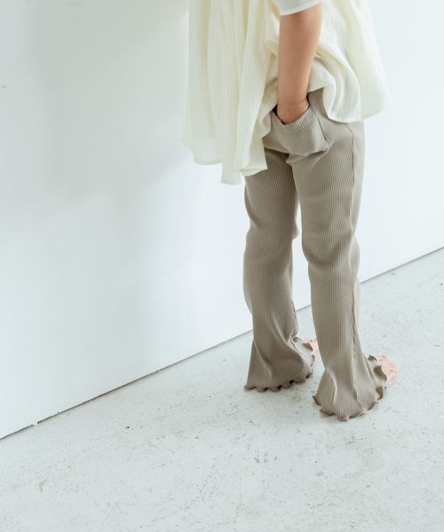 LOWRYS FARM 【WEB先行予約】【KIDS】カットフレアパンツ ライトグレー キッズ ローリーズファーム 495473 and ST アンドエスティ(旧ドットエスティ) LOWRYS FARM 【WEB先行予約】【KIDS】カットフレアパンツ ライトグレー キッズ ローリーズファーム 495473 and ST アンドエスティ(旧ドットエスティ)