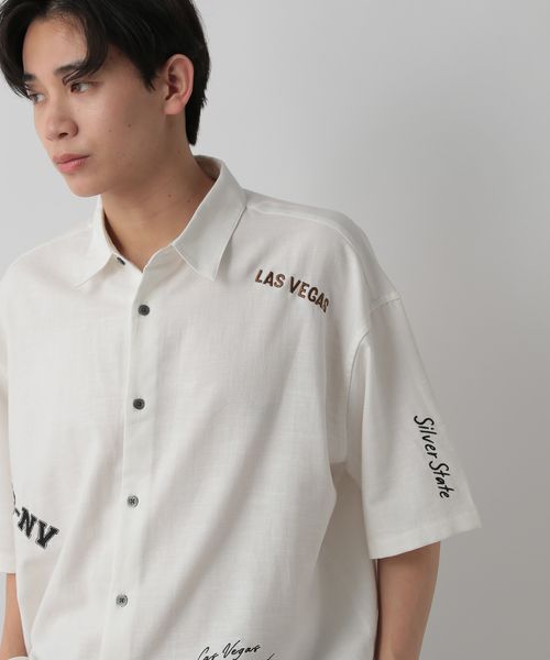 LOWRYS FARM 【UNISEX】ランダムシシュウシャツSS オフホワイト M メンズ ローリーズファーム 576408 and ST アンドエスティ(旧ドットエスティ) LOWRYS FARM 【UNISEX】ランダムシシュウシャツSS オフホワイト M メンズ ローリーズファーム 576408 and ST アンドエスティ(旧ドットエスティ)