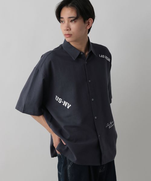 LOWRYS FARM 【UNISEX】ランダムシシュウシャツSS チャコールグレー M メンズ ローリーズファーム 576408 and ST アンドエスティ(旧ドットエスティ) LOWRYS FARM 【UNISEX】ランダムシシュウシャツSS チャコールグレー M メンズ ローリーズファーム 576408 and ST アンドエスティ(旧ドットエスティ)