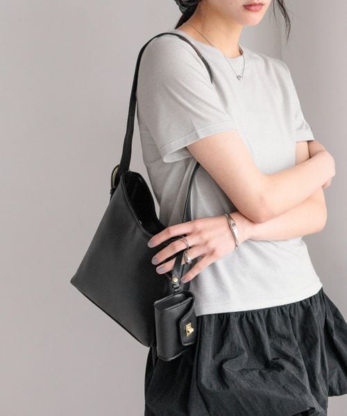 LOWRYS FARM 【WEB限定アイテム】ケースツキオブリークバック ブラック ウィメンズグッズ ローリーズファーム 578640 and ST アンドエスティ(旧ドットエスティ) LOWRYS FARM 【WEB限定アイテム】ケースツキオブリークバック ブラック ウィメンズグッズ ローリーズファーム 578640 and ST アンドエスティ(旧ドットエスティ)