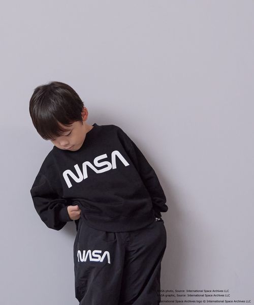 LOWRYS FARM 【KIDS】NASAワッペンスウェット ブラック キッズ ローリーズファーム 593056 and ST アンドエスティ(旧ドットエスティ) LOWRYS FARM 【KIDS】NASAワッペンスウェット ブラック キッズ ローリーズファーム 593056 and ST アンドエスティ(旧ドットエスティ)