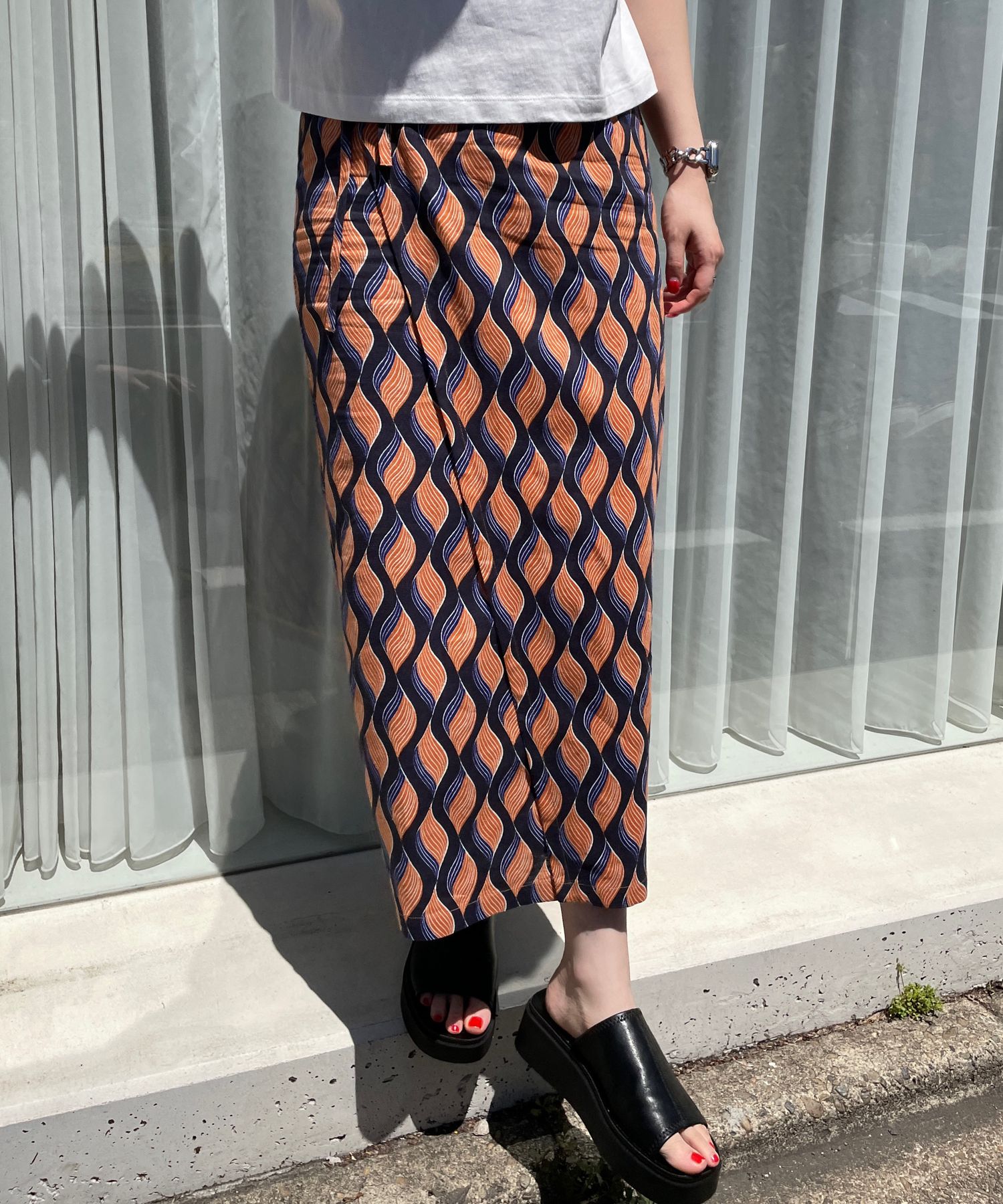 芽亜里 バティック 巻きタイトスカート - ファッション