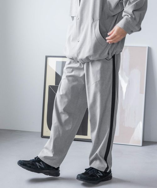 LOWRYS FARM 【MEN】TRラインパンツ ライトグレー L メンズ ローリーズファーム 986192 and ST アンドエスティ(旧ドットエスティ) LOWRYS FARM 【MEN】TRラインパンツ ライトグレー L メンズ ローリーズファーム 986192 and ST アンドエスティ(旧ドットエスティ)
