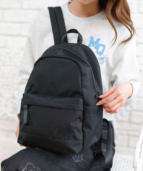 オールブラックシンプルロゴ リュック | MARY QUANT（マリークワント