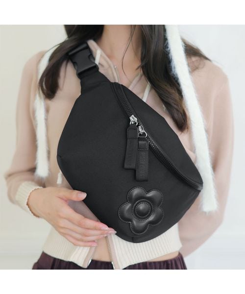 デイジーパッチライト ボディバッグ | MARY QUANT（マリー