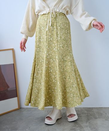 新品タグ付きMAX&Co.花柄フレアスカート 幾何学模様 刺繍 ネイビー ひざ丈スカート 品質満点