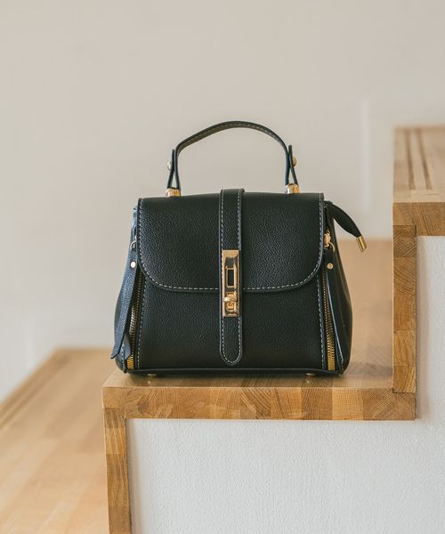 mysty woman 【麻亜里さん着用アイテム】金具ミニショルダーBAG ブラック FREE ウィメンズグッズ ミスティーウーマン 495426 and ST アンドエスティ(旧ドットエスティ) mysty woman 【麻亜里さん着用アイテム】金具ミニショルダーBAG ブラック FREE ウィメンズグッズ ミスティーウーマン 495426 and ST アンドエスティ(旧ドットエスティ)