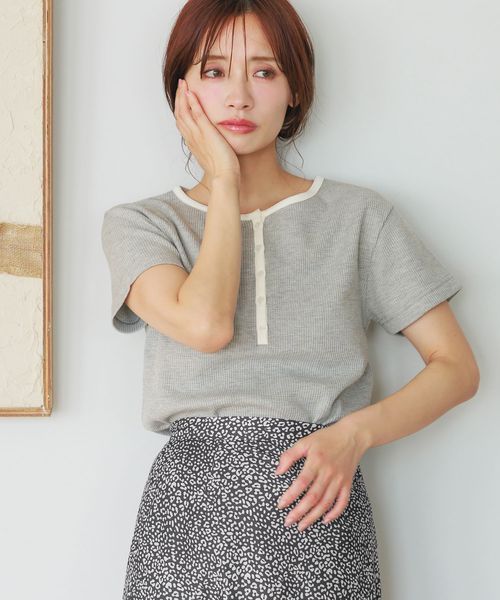mysty woman 【WEB限定/追加予約】無地&ボーダー/ヘンリーネックTシャツ半袖 グレー FREE ウィメンズインナー ミスティーウーマン 499729 and ST アンドエスティ(旧ドットエスティ) mysty woman 【WEB限定/追加予約】無地&ボーダー/ヘンリーネックTシャツ半袖 グレー FREE ウィメンズインナー ミスティーウーマン 499729 and ST アンドエスティ(旧ドットエスティ)