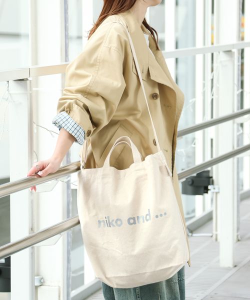 niko and .ニコロゴ２ＷAYトートバッグ バッグ ライトグレー ニコアンド 153148 and ST アンドエスティ（旧ドットエスティ）