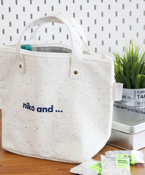 niko and .ニコロゴ刺繍保冷バッグ ランチ ホワイト ニコアンド 183615 and ST アンドエスティ(旧ドットエスティ) niko and .ニコロゴ刺繍保冷バッグ ランチ ホワイト ニコアンド 183615 and ST アンドエスティ(旧ドットエスティ)