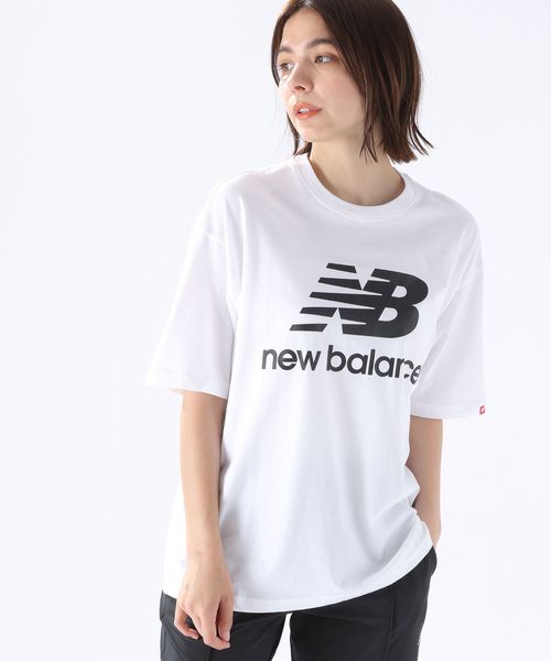 大人気定番商品 新品 M new balance Essentials スタックドロゴ T