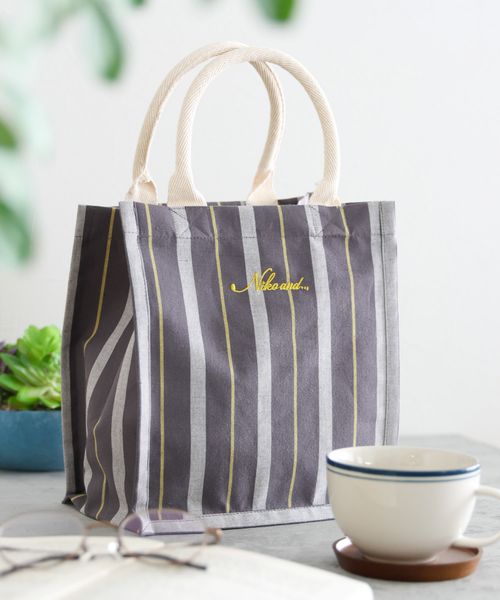 niko and .オリジナル 先染め刺繍ランチバッグ ランチ チャコールグレー ニコアンド 287530 and ST アンドエスティ(旧ドットエスティ) niko and .オリジナル 先染め刺繍ランチバッグ ランチ チャコールグレー ニコアンド 287530 and ST アンドエスティ(旧ドットエスティ)