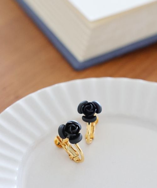 niko and .Made in Japan バラモチーフイヤリング シルバー ウィメンズグッズ ニコアンド 289131 and ST アンドエスティ(旧ドットエスティ) niko and .Made in Japan バラモチーフイヤリング シルバー ウィメンズグッズ ニコアンド 289131 and ST アンドエスティ(旧ドットエスティ)