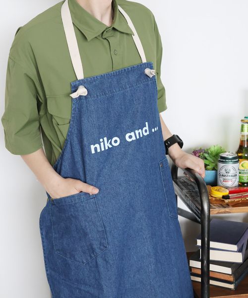 niko and .オリジナルニコロゴエプロン2 キッチンファブリック ライトブルー ニコアンド 295105 and ST アンドエスティ(旧ドットエスティ) niko and .オリジナルニコロゴエプロン2 キッチンファブリック ライトブルー ニコアンド 295105 and ST アンドエスティ(旧ドットエスティ)