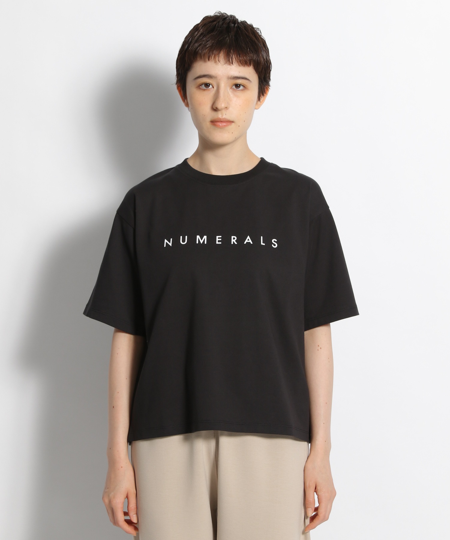 [NUMERALS]WプリントＴシャツ M