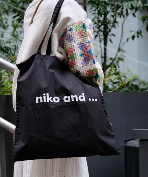 niko and .オリジナル ニコロゴ カラートート バッグ シルバー ニコアンド 321411 and ST アンドエスティ(旧ドットエスティ) niko and .オリジナル ニコロゴ カラートート バッグ シルバー ニコアンド 321411 and ST アンドエスティ(旧ドットエスティ)