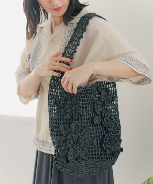 niko and .オリジナル透かしフラワーショルダーバッグ シルバー ウィメンズグッズ ニコアンド 325798 and ST アンドエスティ(旧ドットエスティ) niko and .オリジナル透かしフラワーショルダーバッグ シルバー ウィメンズグッズ ニコアンド 325798 and ST アンドエスティ(旧ドットエスティ)