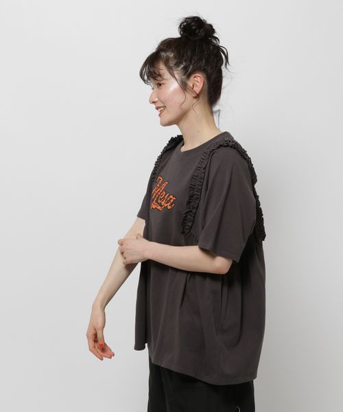 niko and .【wiggle wiggle(ウィグルウィグル)】コラボ フリルアソートロゴTシャツ チャコールグレー L ウィメンズインナー ニコアンド 451749 and ST アンドエスティ(旧ドットエスティ) niko and .【wiggle wiggle(ウィグルウィグル)】コラボ フリルアソートロゴTシャツ チャコールグレー L ウィメンズインナー ニコアンド 451749 and ST アンドエスティ(旧ドットエスティ)