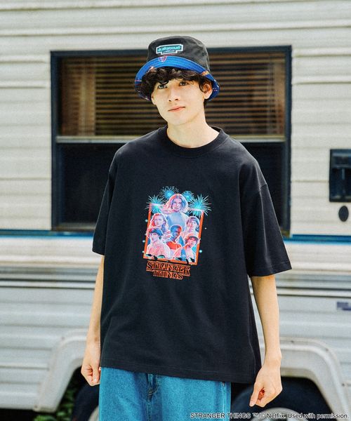 niko and .【STRANGER THINGS】コラボ プリントTシャツ Season 2 シルバー M メンズインナー ニコアンド 494767 and ST アンドエスティ(旧ドットエスティ) niko and .【STRANGER THINGS】コラボ プリントTシャツ Season 2 シルバー M メンズインナー ニコアンド 494767 and ST アンドエスティ(旧ドットエスティ)