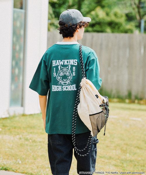 niko and .【STRANGER THINGS】コラボ プリントTシャツ Season 2 グリーン M メンズインナー ニコアンド 494767 and ST アンドエスティ(旧ドットエスティ) niko and .【STRANGER THINGS】コラボ プリントTシャツ Season 2 グリーン M メンズインナー ニコアンド 494767 and ST アンドエスティ(旧ドットエスティ)