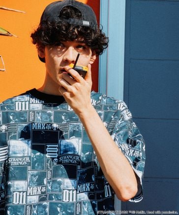 STRANGER THINGS】コラボ アソートプリントTシャツ | [公式]ニコアンド