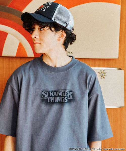 niko and .【STRANGER THINGS】コラボ プリントTシャツ Season 1 チャコールグレー L メンズインナー ニコアンド 494779 and ST アンドエスティ(旧ドットエスティ) niko and .【STRANGER THINGS】コラボ プリントTシャツ Season 1 チャコールグレー L メンズインナー ニコアンド 494779 and ST アンドエスティ(旧ドットエスティ)
