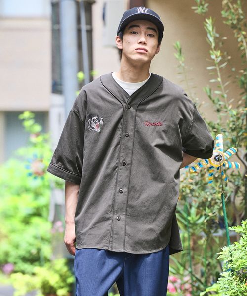 niko and .刺繍ベースボールシャツ チャコールグレー M メンズインナー ニコアンド 496341 and ST アンドエスティ(旧ドットエスティ) niko and .刺繍ベースボールシャツ チャコールグレー M メンズインナー ニコアンド 496341 and ST アンドエスティ(旧ドットエスティ)