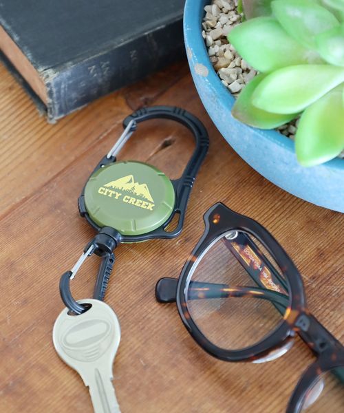 niko and .【CITY CREEK】リールカラビナ カーキ ＣＩＴＹ ＣＲＥＥＫ ニコアンド 587163 and ST アンドエスティ（旧ドットエスティ）