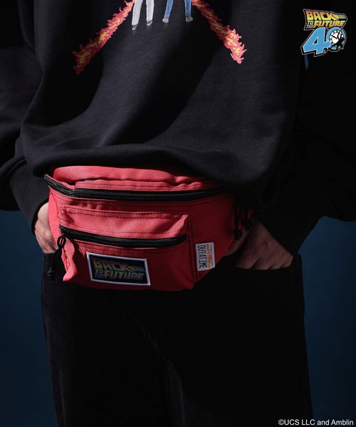 niko and .【バック・トゥ・ザ・フューチャー】コラボ刺繍ボディバッグ レッド FREE メンズグッズ ニコアンド 593449 and ST アンドエスティ(旧ドットエスティ) niko and .【バック・トゥ・ザ・フューチャー】コラボ刺繍ボディバッグ レッド FREE メンズグッズ ニコアンド 593449 and ST アンドエスティ(旧ドットエスティ)
