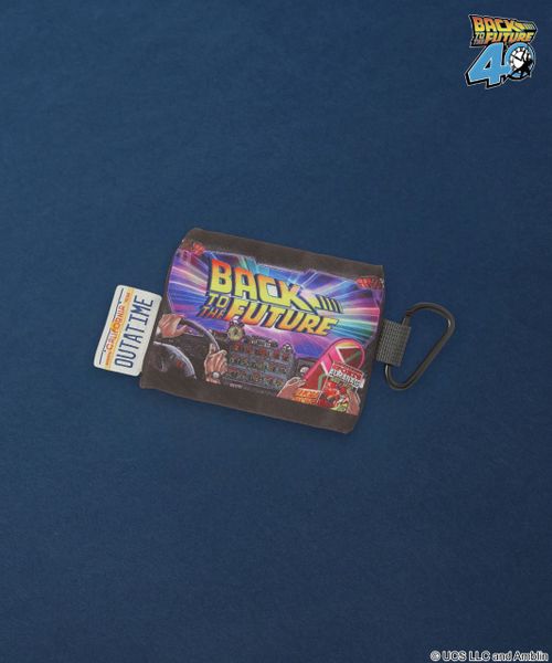 niko and .【バック・トゥ・ザ・フューチャー】コラボ カラビナポーチ バッグ パープル ニコアンド 600174 and ST アンドエスティ(旧ドットエスティ) niko and .【バック・トゥ・ザ・フューチャー】コラボ カラビナポーチ バッグ パープル ニコアンド 600174 and ST アンドエスティ(旧ドットエスティ)