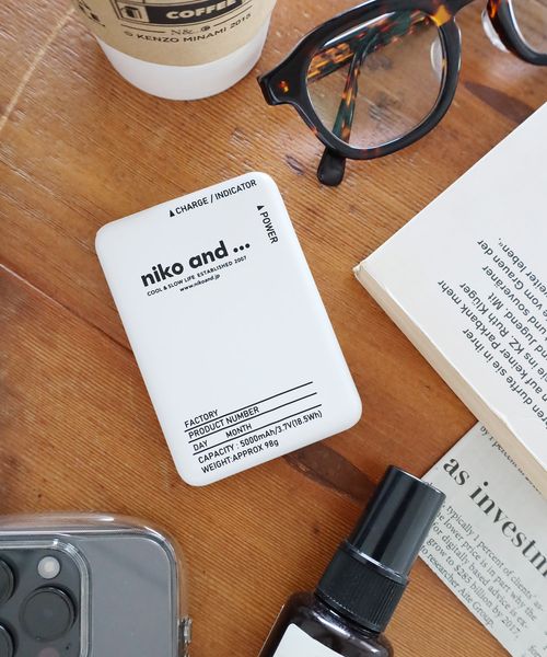 niko and .モバイルバッテリー5000ｍAh ガジェット ホワイト ニコアンド 602873 and ST アンドエスティ（旧ドットエスティ）