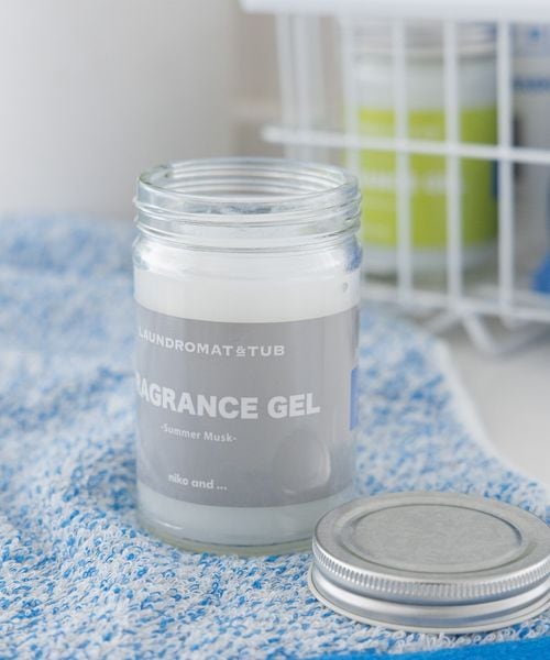 niko and .[LAUNDROMAT & TUB]アロマフレグランスジェル/内容量150g LAUNDROMAT＆TUB ホワイト ニコアンド 861179 and ST アンドエスティ（旧ドットエスティ）
